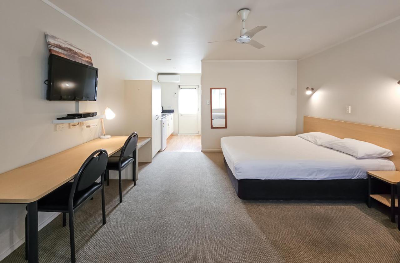 Captain Cook Motor Lodge Гисборн Экстерьер фото
