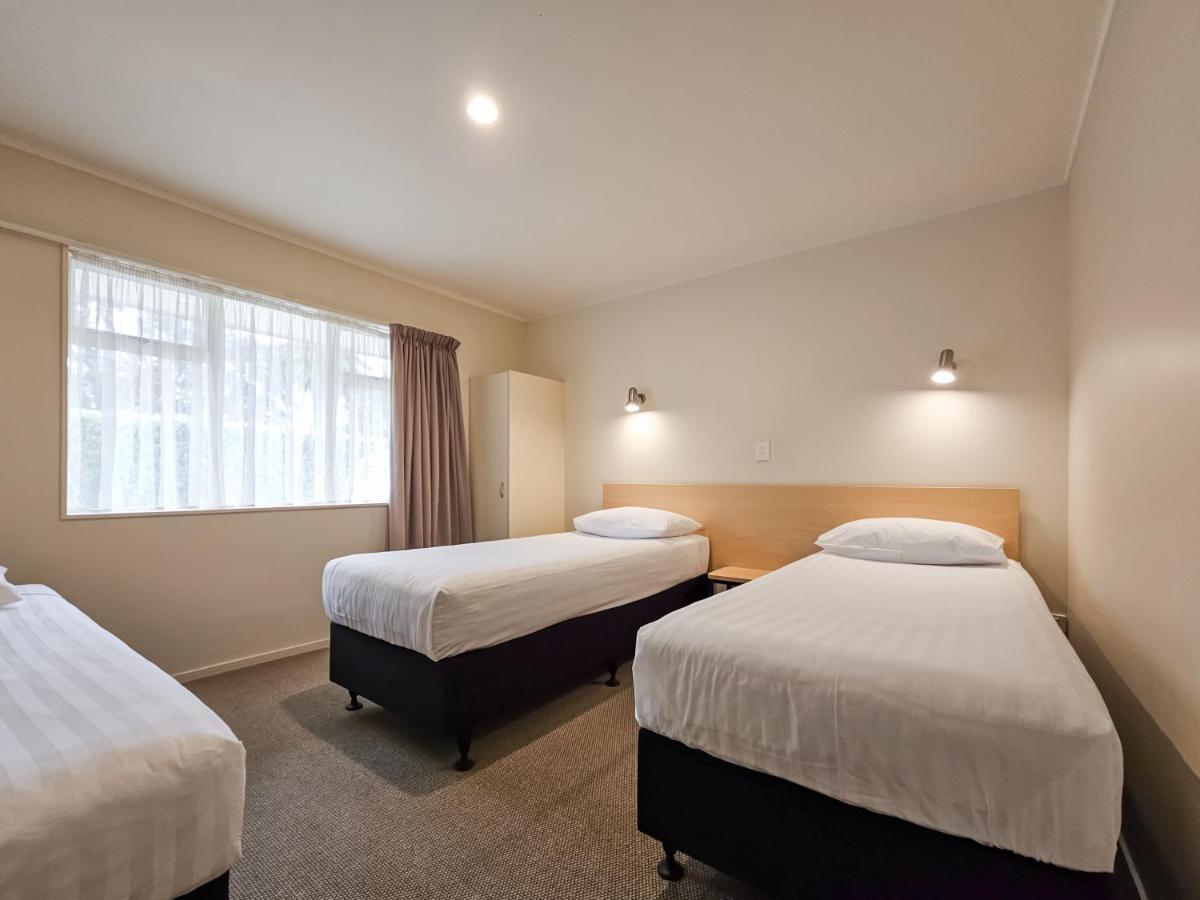 Captain Cook Motor Lodge Гисборн Экстерьер фото
