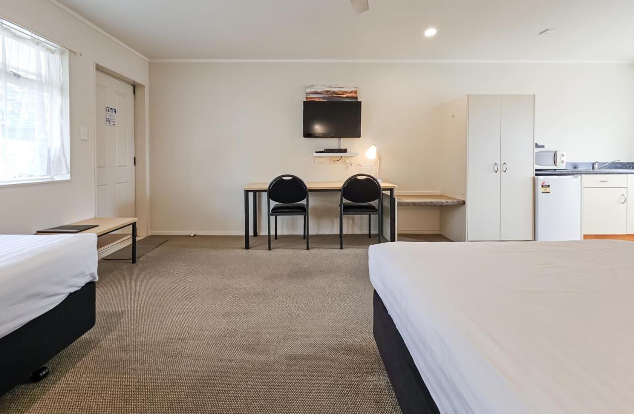 Captain Cook Motor Lodge Гисборн Экстерьер фото